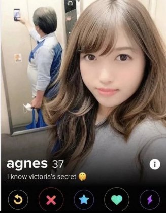 i-know-victorias-secret-v0-KXVCLwYwemtSpgbQGM7KPLeoR_gL_XXrmTbhQ8NpUIk.jpg