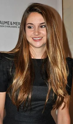 Shailene_Woodley_-_Flickr_-_nick_step_%282%29.webp
