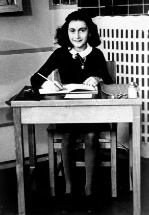 Anne-Frank-school-desk-Netherlands-photo-album-1940.webp