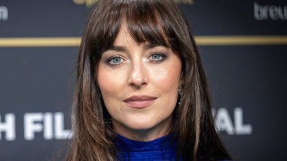 dakota-johnson-16-9-aspect-ratio-default-1021000_da39.jpg